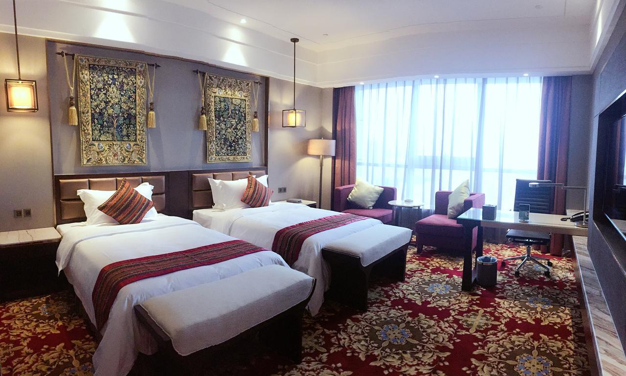Zhongshan Guzhen Huayu Landmark Hotel ภายนอก รูปภาพ