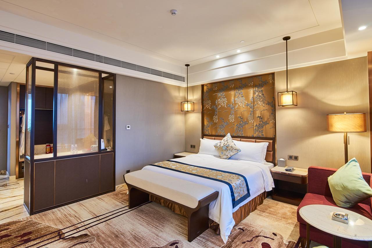 Zhongshan Guzhen Huayu Landmark Hotel ภายนอก รูปภาพ