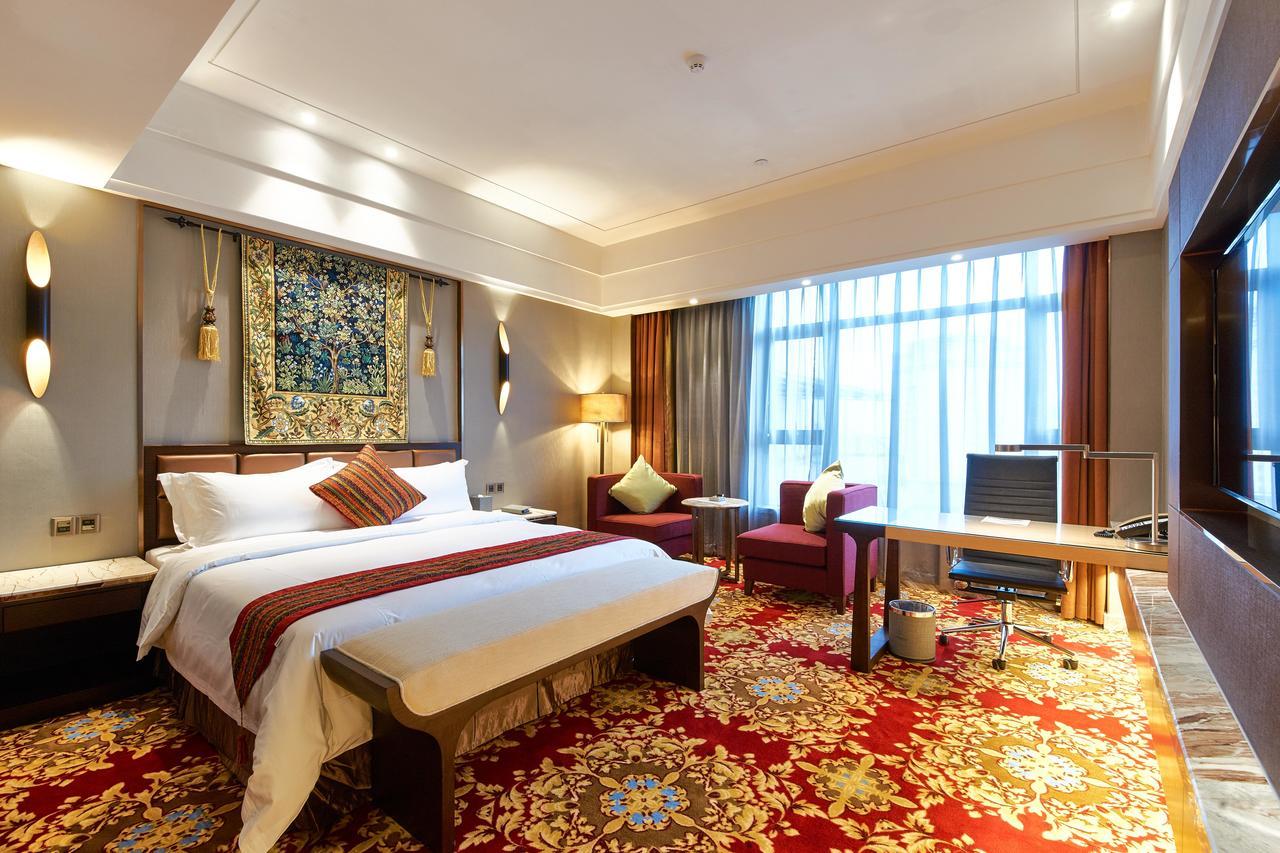 Zhongshan Guzhen Huayu Landmark Hotel ภายนอก รูปภาพ