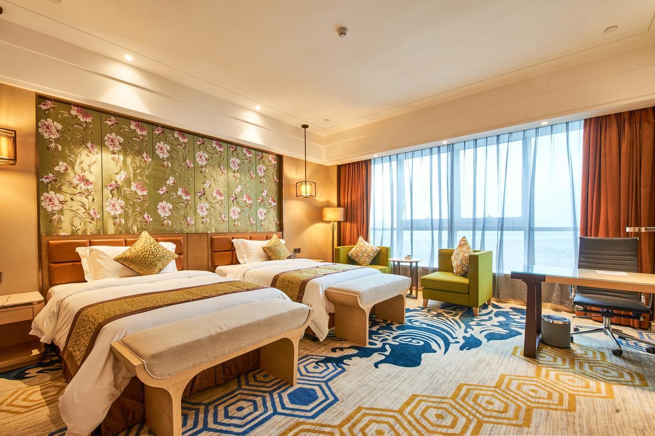 Zhongshan Guzhen Huayu Landmark Hotel ภายนอก รูปภาพ